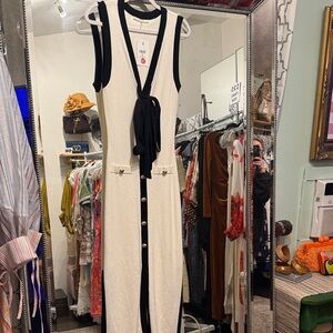 Chic Black and White Button-Down Midi Dress